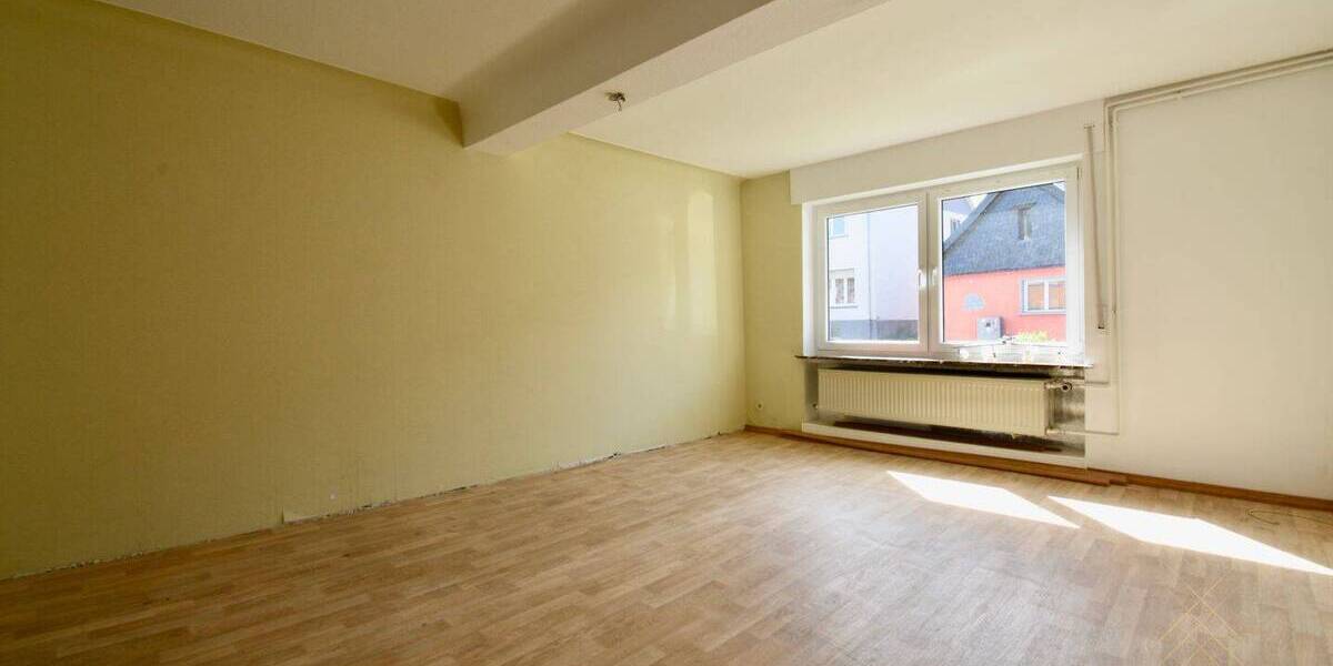 Mehrfamilienhaus, Wohnhaus Kempfeld - 7 Zimmer, 193 m&sup2;, 159.000&euro; | Angebot:26886603