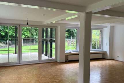 Wohnung Bielefeld Jöllenbeck - 4 Zimmer, 170 m&sup2;, 1.360&euro; | Angebot:26981727