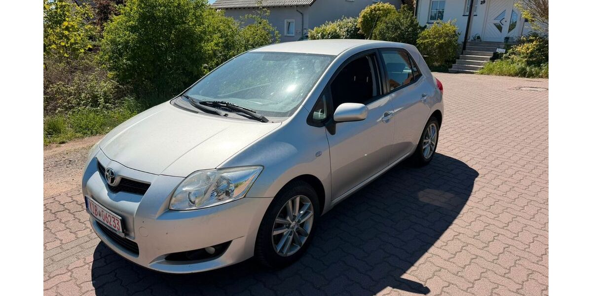 Toyota Auris 132.000 km 3.499 &euro; Bad Dürkheim 67098