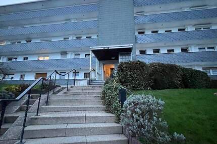 Vier Zimmer Wohnung. Wohnen mit städtischem Komfort. Zentrale Lage - alles befindet sich in der Nähe. 4 zimmer