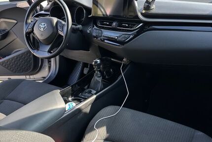 Toyota C-HR 82.500 km 15.000 &euro; Ostfildern 73760