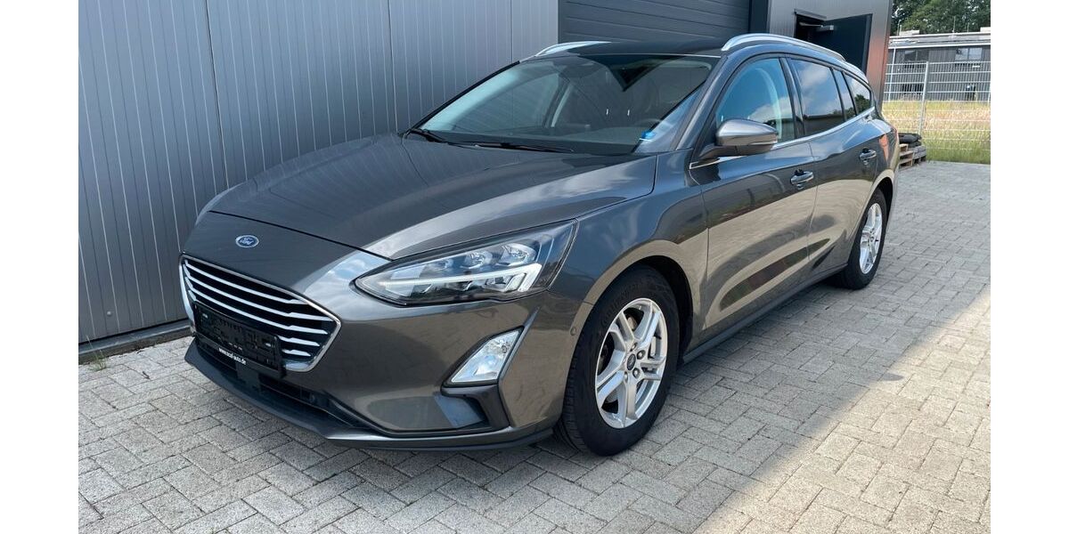 Ford Focus 50.000 km 18.990 &euro; Radbruch 21449