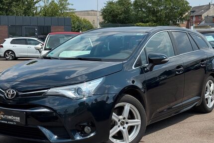Toyota Avensis 145.899 km 10.799 &euro; Düren 52349