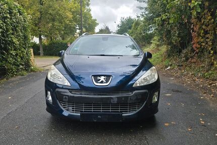 Peugeot 308 178.800 km 2.399 &euro; Kastel 55252