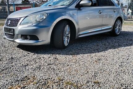 Suzuki Kizashi 84.159 km 11.300 &euro; Guben 03172