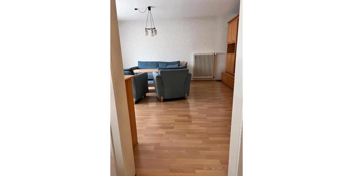 Einfamilienhaus Hagenbüchach - 9 Zimmer, 140 m&sup2;, 950&euro; | Angebot:26048197