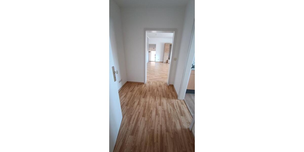 Dachgeschoßwohnung Aschersleben - 2 Zimmer, 73 m&sup2;, 402&euro; | Angebot:26253041