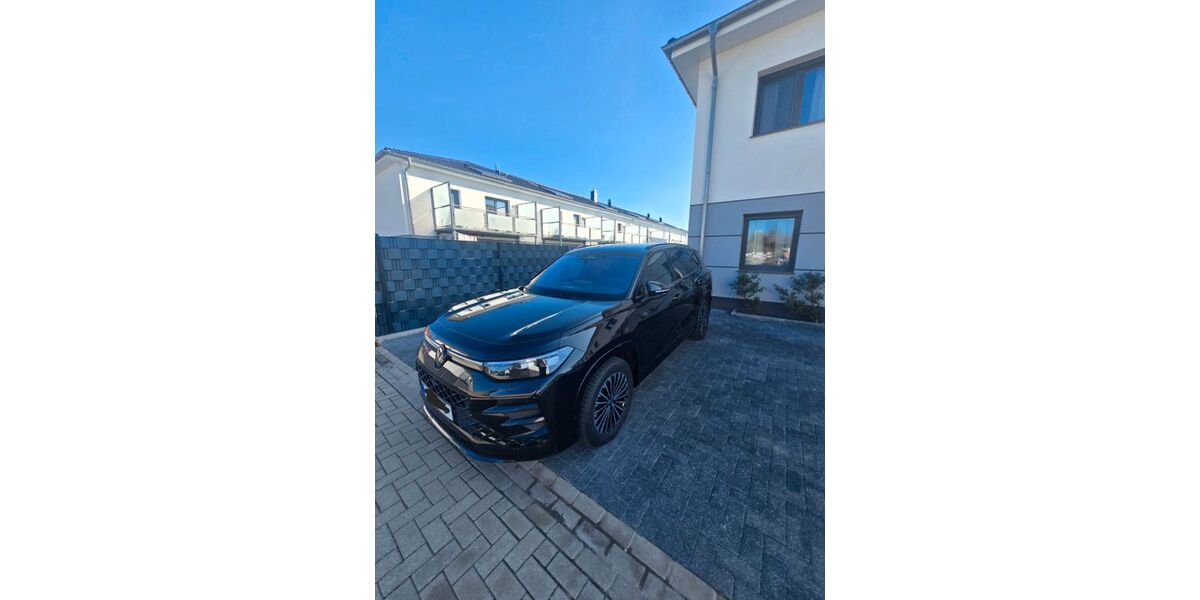 VW Tayron 20.000 km 57.600 &euro; Velpke 38458