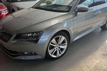 Skoda Superb 228.000 km 10.999 &euro; Rahden 32369
