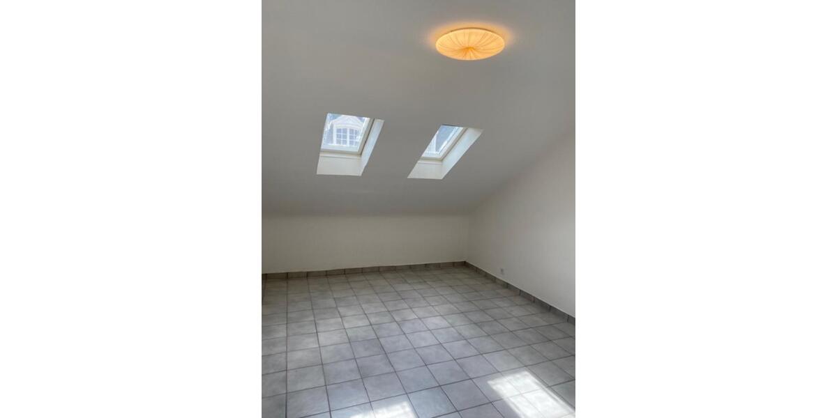 Dachgeschoßwohnung Bonn Gronau - 2 Zimmer, 55 m&sup2;, 1.000&euro; | Angebot:24842459