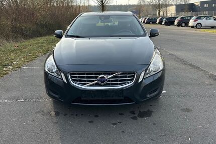 Volvo V60 328.886 km 3.990 &euro; Wolfenbüttel 38304
