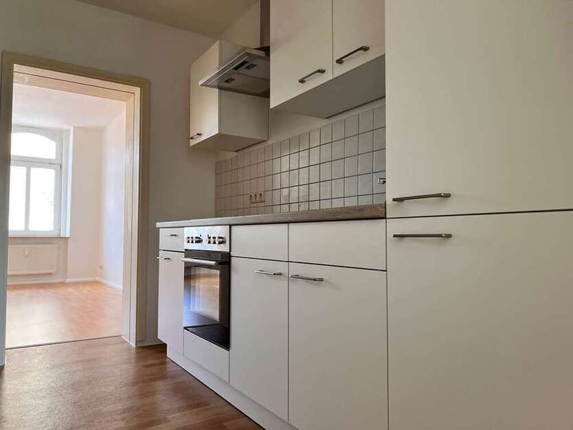 Wohnung zum Mieten in Plauen 180 € 30.53 m²