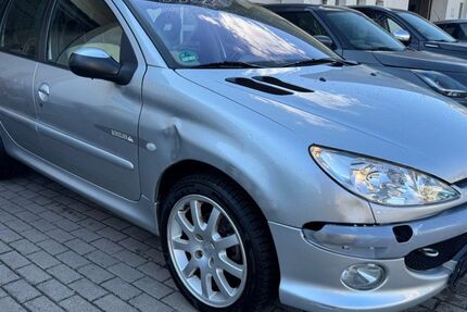 Peugeot 206 117.890 km 699 &euro; Ichtershausen 99334