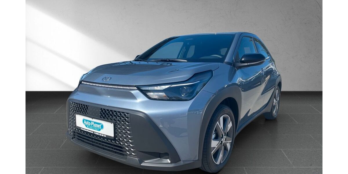 Toyota Aygo (X) 3.325 km 21.990 &euro; Gera 07554