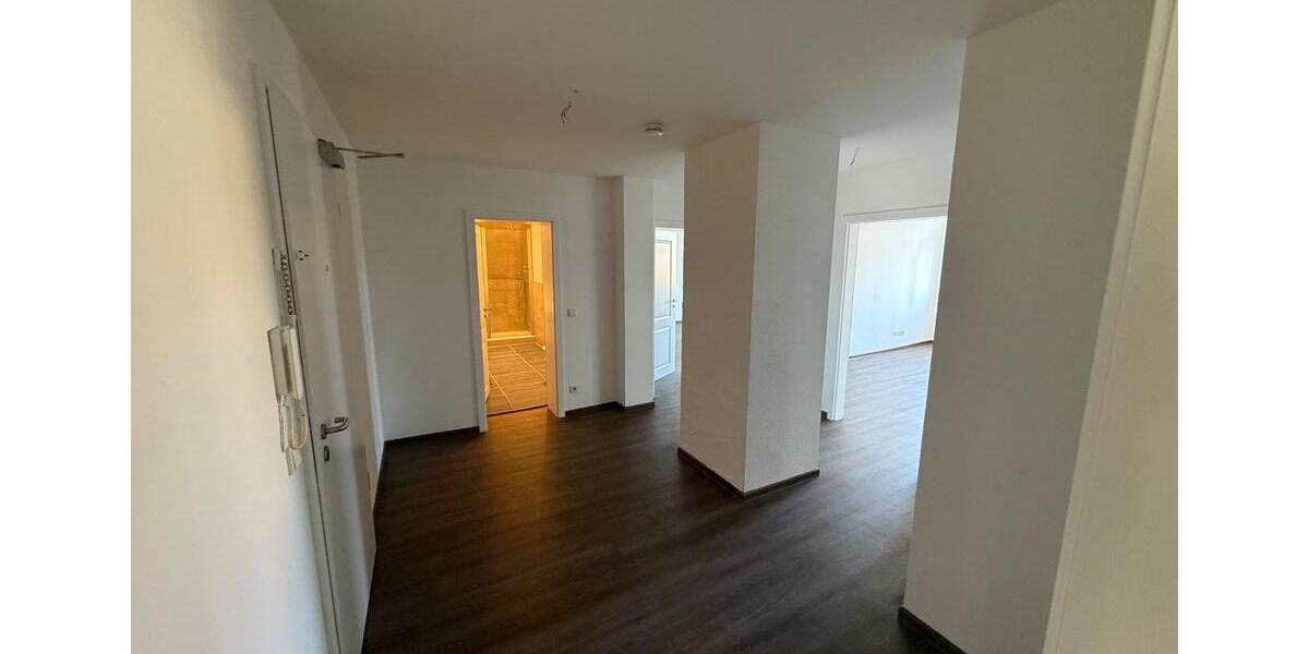 Etagenwohnung Cottbus - 4 Zimmer, 123 m&sup2;, 1.835&euro; | Angebot:26444334