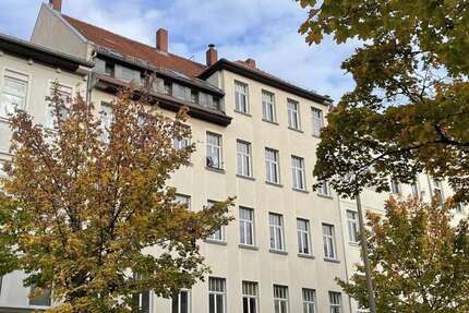 Deine neue Wohnung: Balkon, frisch renoviert und in toller Wohnlage mitten in Eutritzsch! 3 zimmer