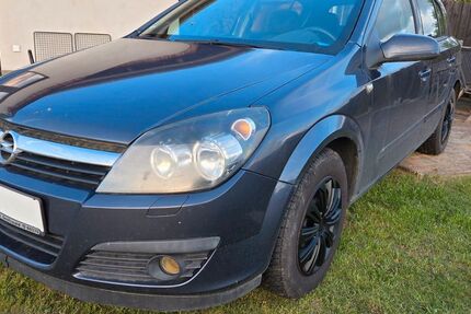 Opel Astra 211.854 km 1.210 &euro; Züssow 17495