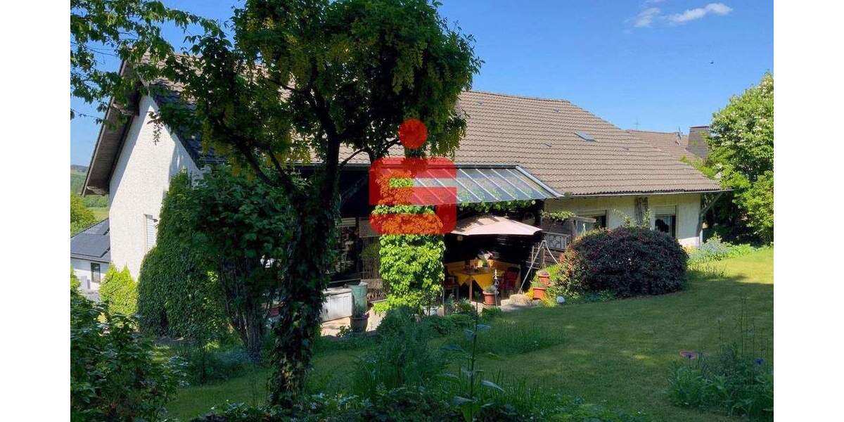 Einfamilienhaus mit Garage in sehr guter Wohnlage 5 zimmer