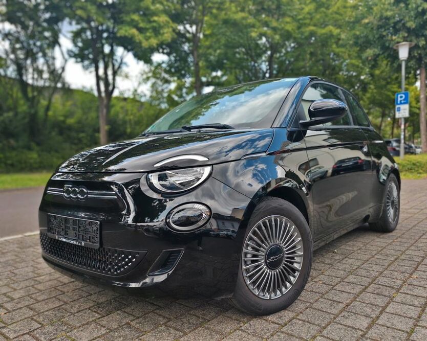 Fiat 500e 37.875 km 15.944 € Fulda 36037