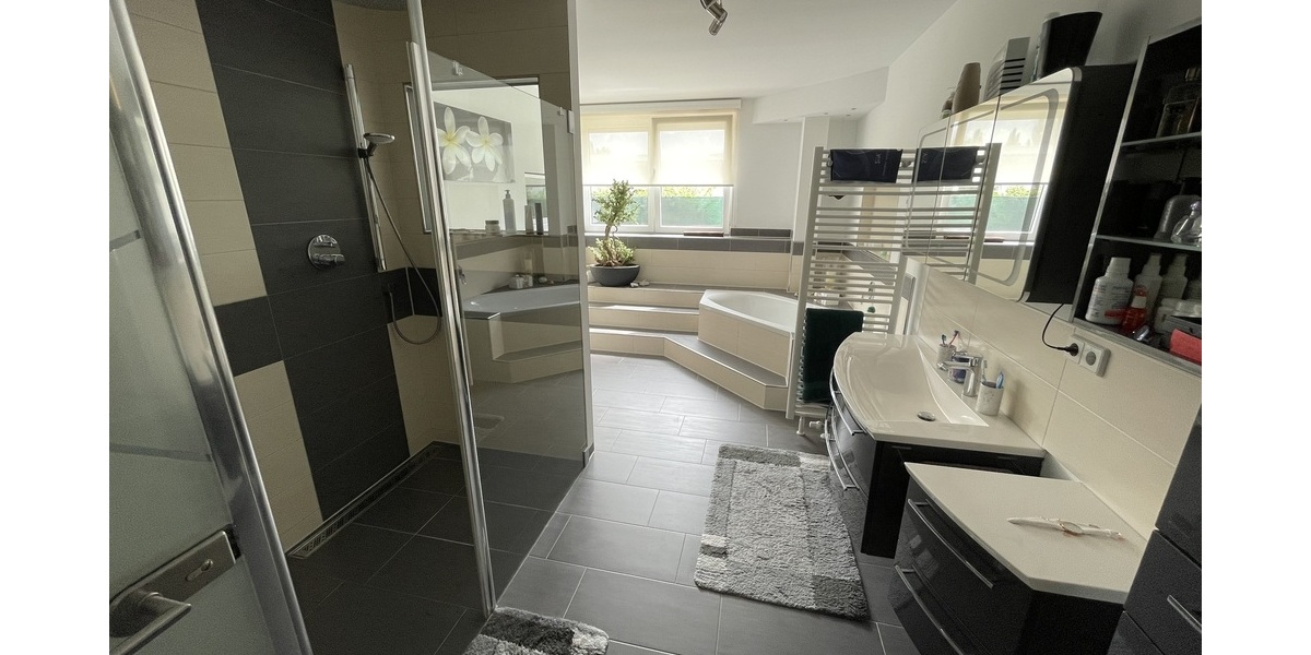 Traumhaftes Anwesen! modernes Wohnen und Arbeiten mit Pool, Einliegerwohnung, Werkstatt und mehr 5 zimmer