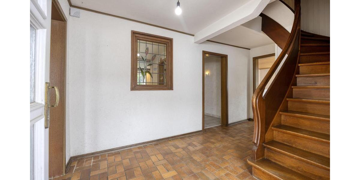 Großes Wohnhaus mit vielfältigem Nutzungspotential - Einfamilienhaus Moschheim | Angebot:26932451