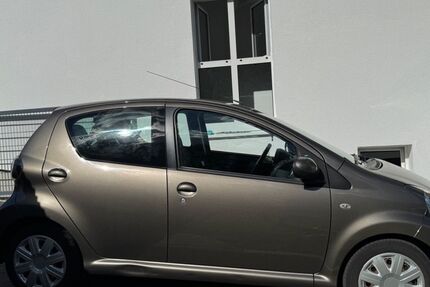 Toyota Aygo (X) 85.000 km 4.500 &euro; Albstadt 72461