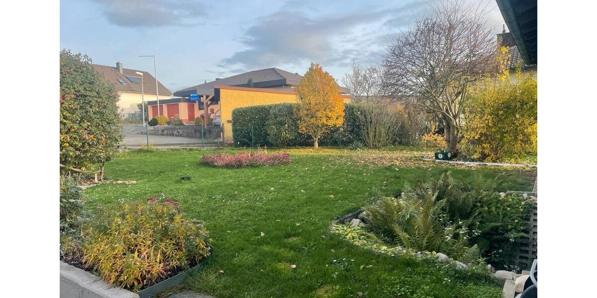 7 Zi. Haus Bungalow mit Einliegerwohnung und PV-Anlager 7 zimmer