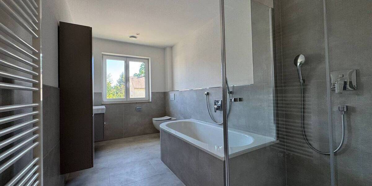 Einfamilienhaus Augsburg Haunstetten - 5 Zimmer, 206 m&sup2;, 2.300&euro; | Angebot:26874974
