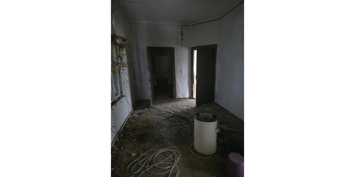 Mehrfamilienhaus, Wohnhaus Frohburg - 18 Zimmer, 450 m&sup2;, 95.000&euro; | Angebot:26932418