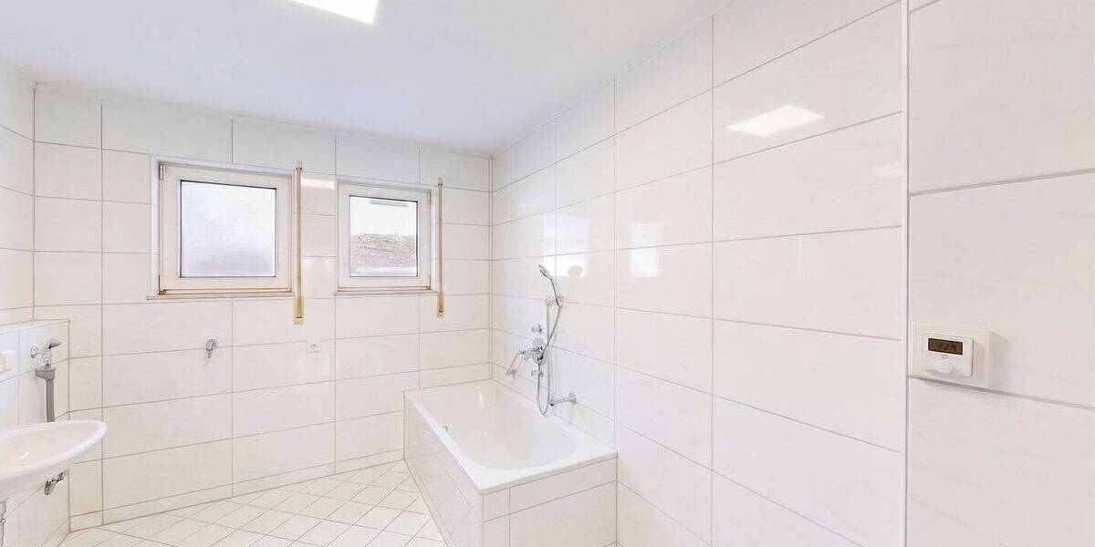 Etagenwohnung Hafenlohr Windheim - 3 Zimmer, 82 m&sup2;, 170.000&euro; | Angebot:26344146