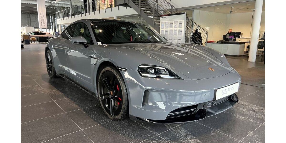 Porsche Taycan 12.990 km 132.700 &euro; Bielefeld 33719