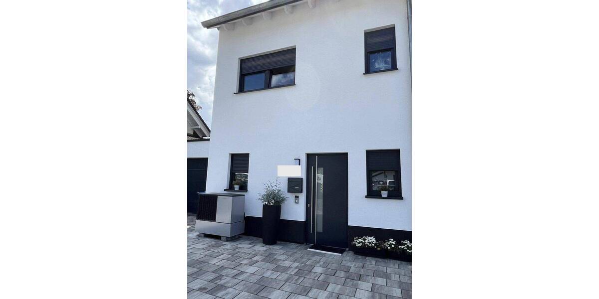 Reihenendhaus Höchst - 4 Zimmer, 140 m&sup2;, 1.600&euro; | Angebot:26825739