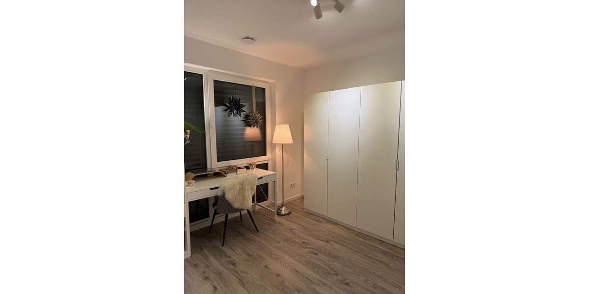 helle drei-Zimmer-Wohnung mit Balkon, Keller und Tiefgaragenstellplatz 3 zimmer