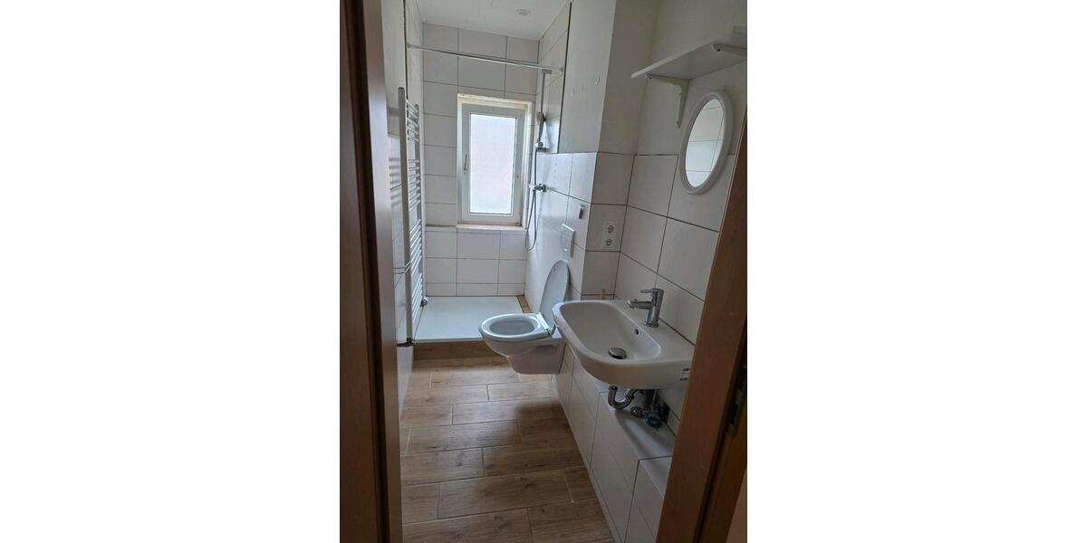 Dachgeschoßwohnung Sande - 2.5 Zimmer, 41 m&sup2;, 370&euro; | Angebot:25307381