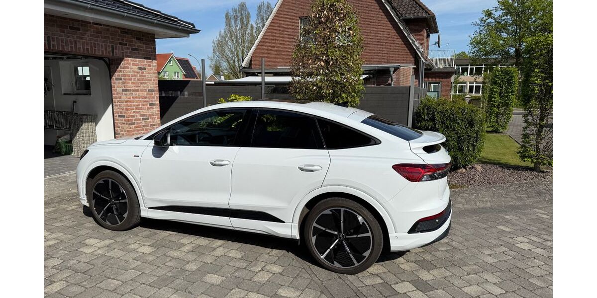Audi Q4 e-tron 29.700 km 42.200 &euro; Papenburg 26871