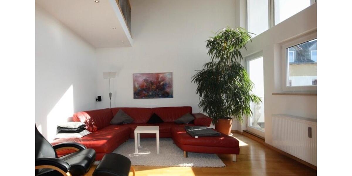 Dachgeschoßwohnung Weilheim in Oberbayern - 4 Zimmer, 94 m&sup2;, 1.550&euro; | Angebot:25393386