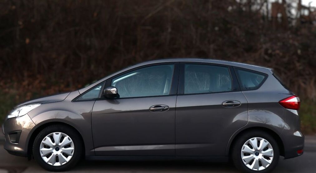 Ford C-Max 89.600 km 6.900 € Stuttgart 70199