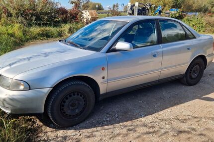 Audi A4 360.000 km 600 &euro; Lalling 94551