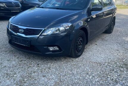Kia ceed Sportswagon 253.000 km 1.390 &euro; Geretsried 82538