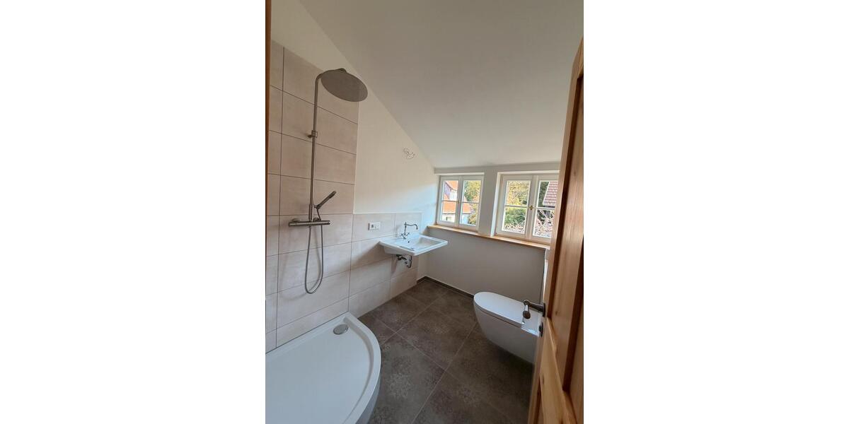 Einfamilienhaus Schlüchtern - 3 Zimmer, 150 m&sup2;, 1.800&euro; | Angebot:25964514