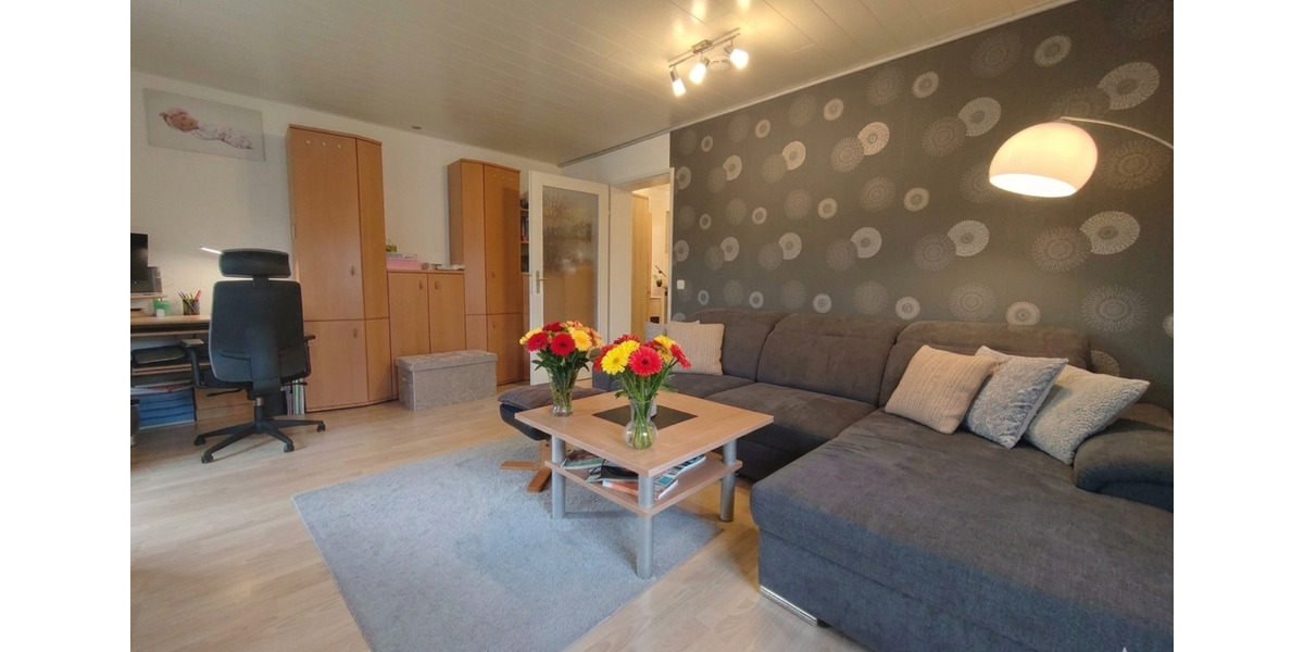 Hochparterre Fürth Atzenhof - 3 Zimmer, 75 m&sup2;, 600&euro; | Angebot:25497524