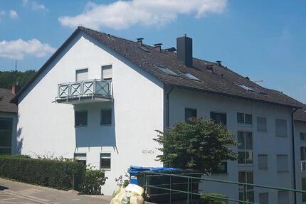 Gemütliche 2ZKB im Grünen mit Balkon, EBK und Stpl. in DÜW Hausen zimmer