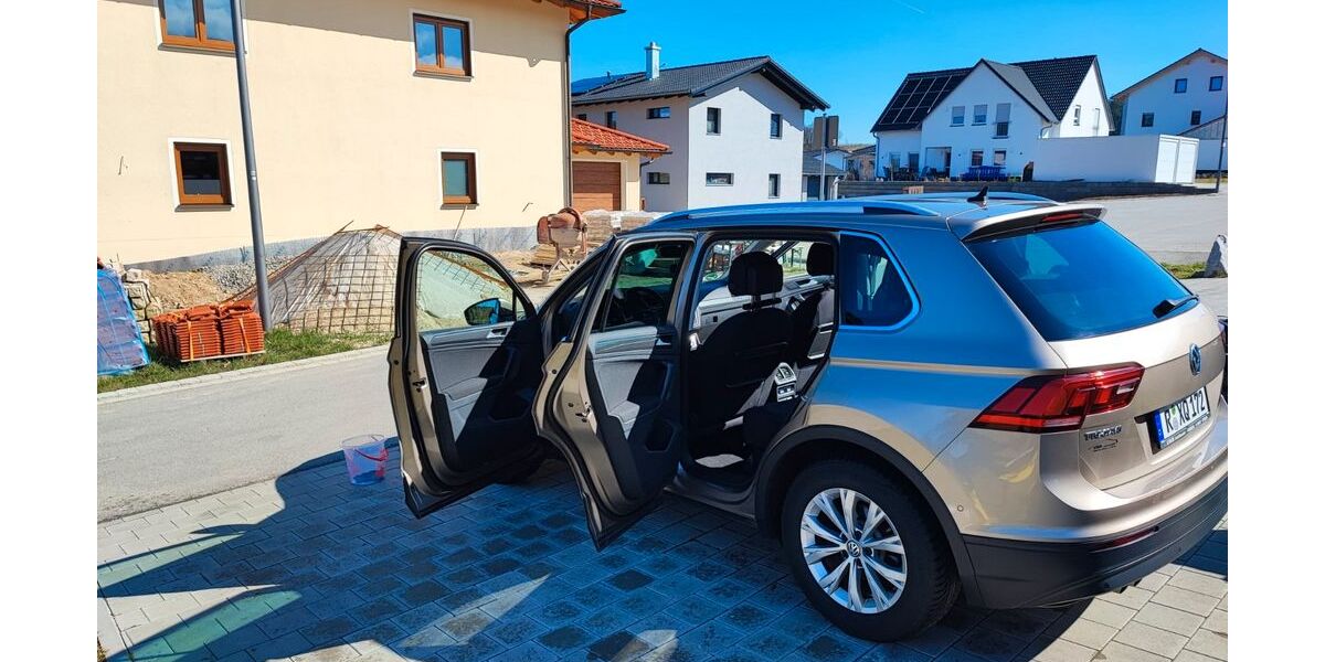 VW Tiguan 138.000 km 18.499 &euro; Radling 93489