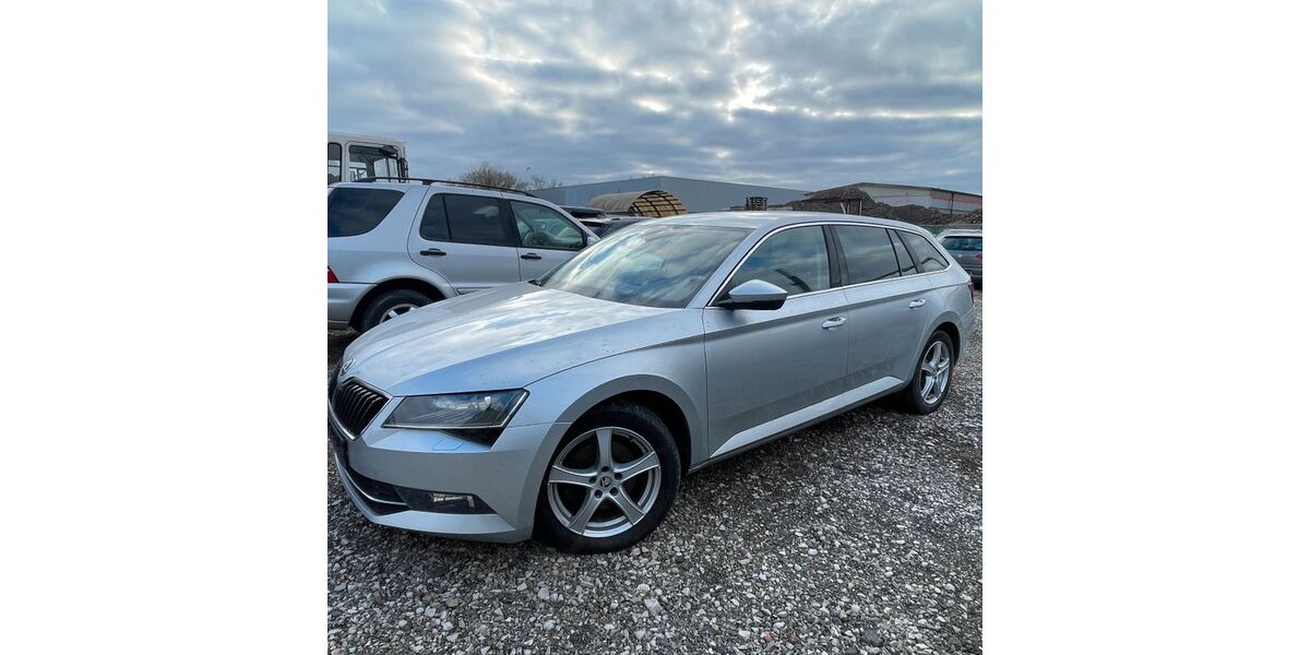 Skoda Superb 210.000 km 10.900 &euro; Nürnberg 90427