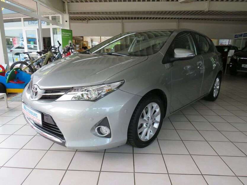 Auris