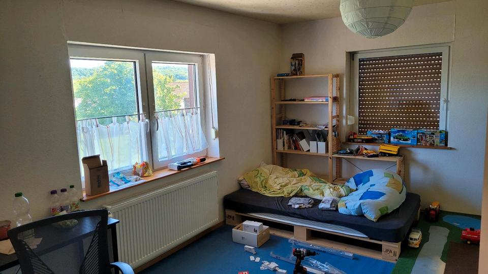 Einfamilienhaus Borken (Hessen) - 5 Zimmer, 170 m&sup2;, 180.000&euro; | Angebot:23088507