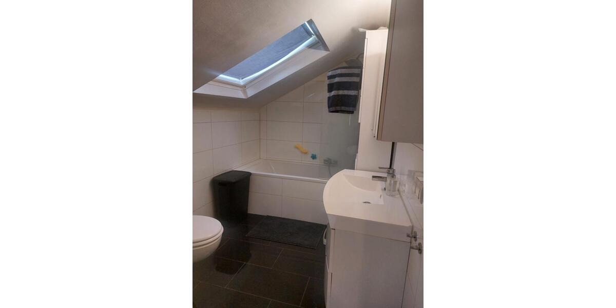 Dachgeschoßwohnung Hanau Großauheim - 3 Zimmer, 80 m&sup2;, 1.200&euro; | Angebot:25720507