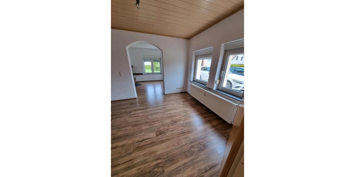 Einfamilienhaus Gillenfeld - 9 Zimmer, 250 m&sup2;, 335.000&euro; | Angebot:25512713