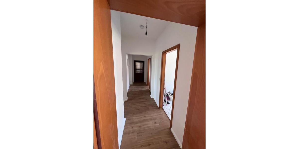 Erdgeschoßwohnung Querfurt - 3 Zimmer, 109 m&sup2;, 505&euro; | Angebot:26123970