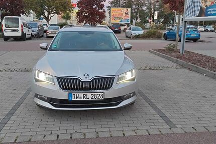 Skoda Superb 249.000 km 10.000 &euro; Halle 06108